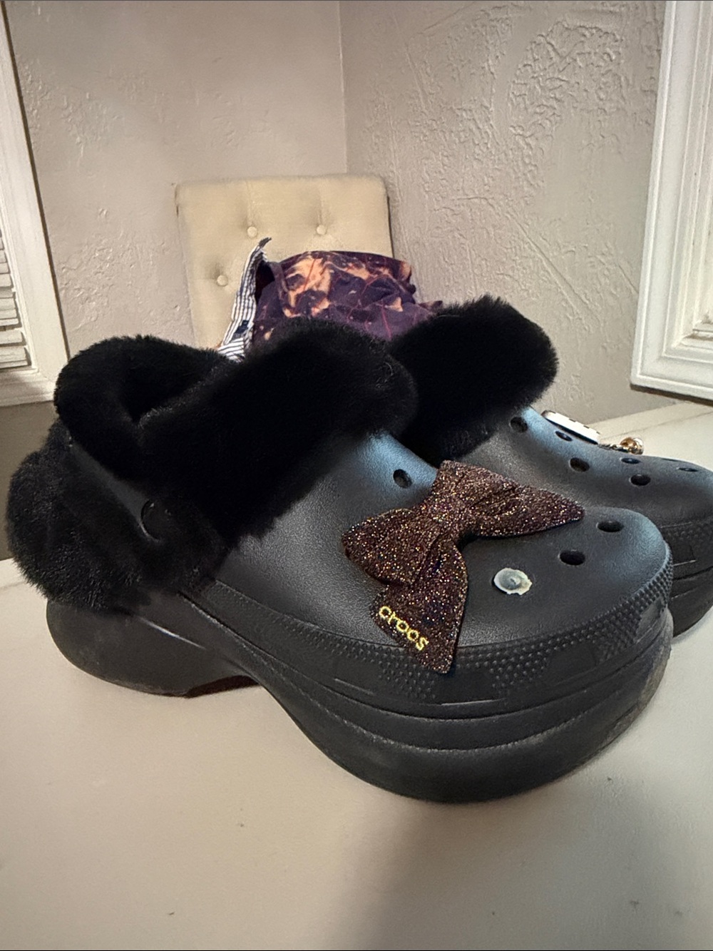CROCS Kids Black Faux-Fur Clog with Glitter Bow Charm